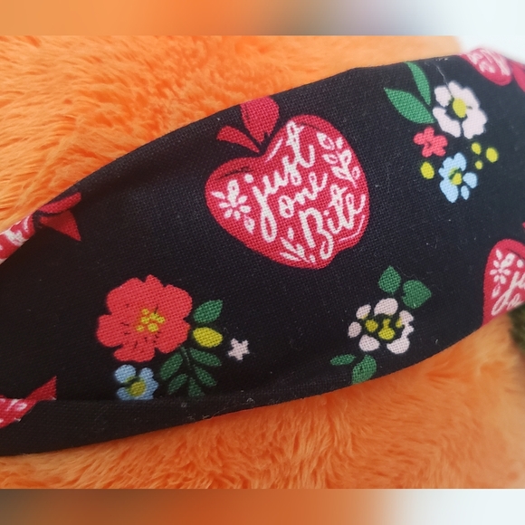 🆕️🍎Snow White/Just One Bite Headband🍎 - Picture 3 of 6